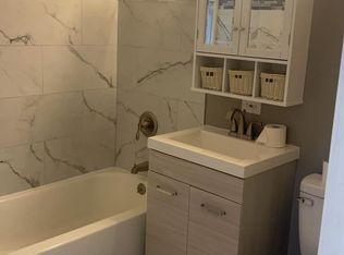 1415 E 66th Pl APT 1, Chicago, IL 60637