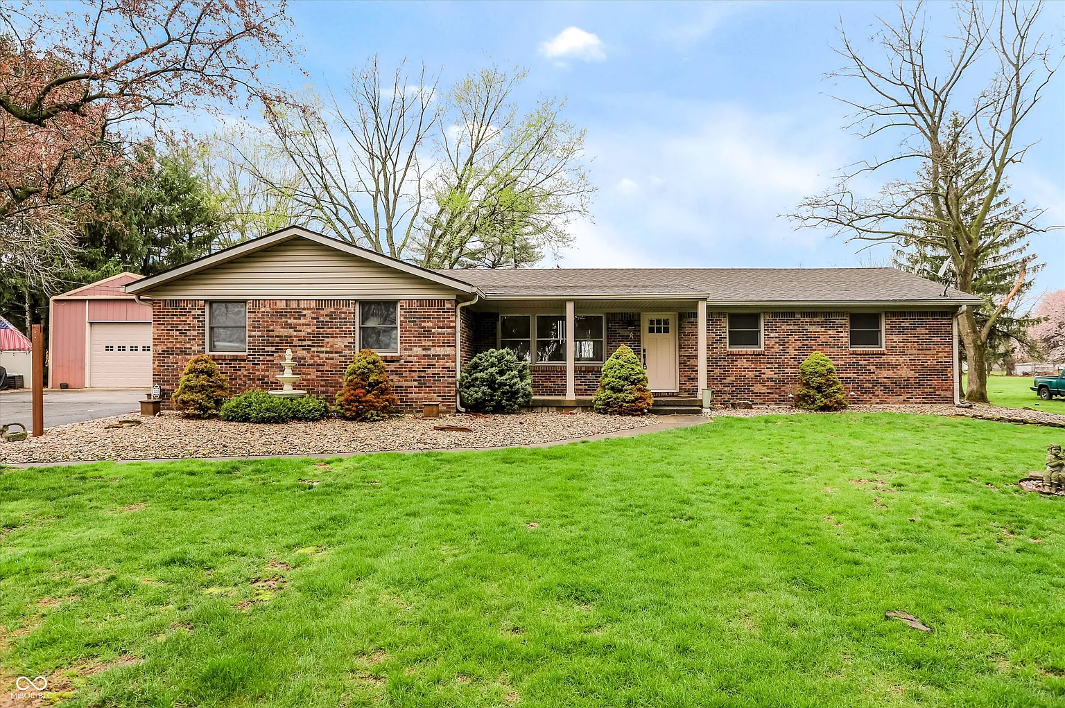8420 N County Road 150 E photo 1
