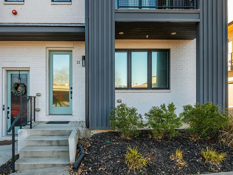 2347 Hosea L Williams Dr #11 — Photo 4