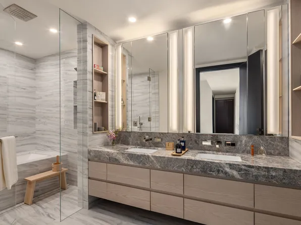 125 Greenwich Street 38D image 3 of 15