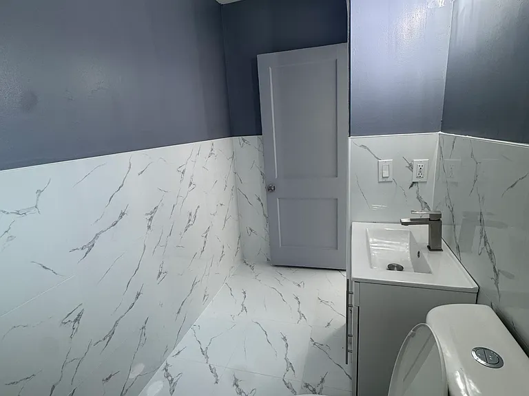 465 Martin Ave — Photo 18