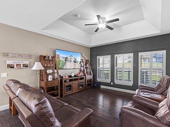 5th image of 124 Wildflower Ln