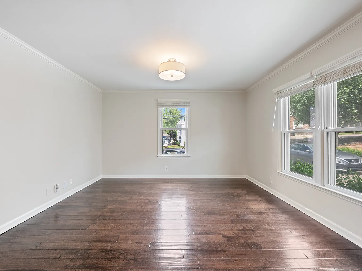 1 bed, 700 sqft, $1,499 — Photo 2
