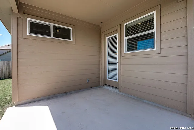 1041 Lauren St — Photo 23