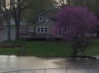 127 S Swan St, Colon, MI 49040