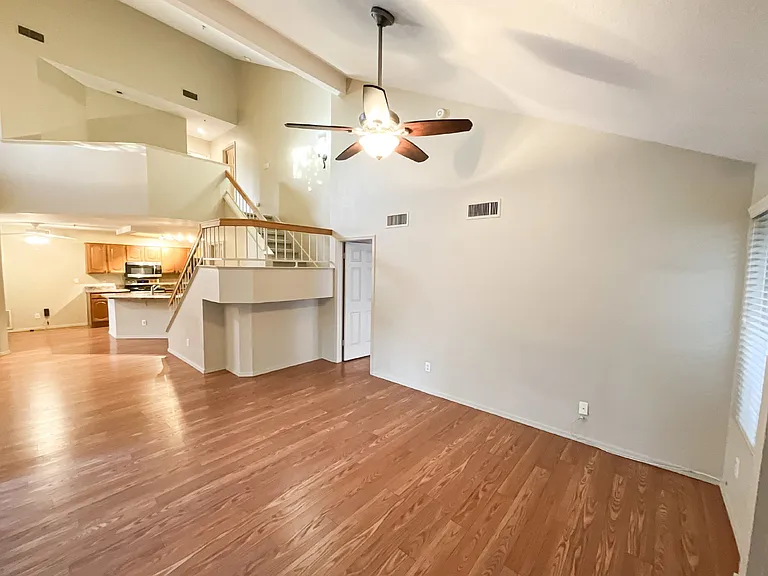 9276 E Sutton Dr — Photo 10