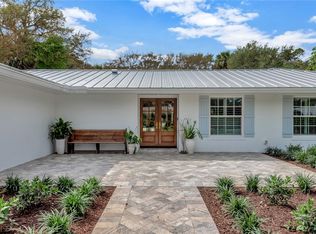 726 Riomar Dr, Vero Beach, FL 32963