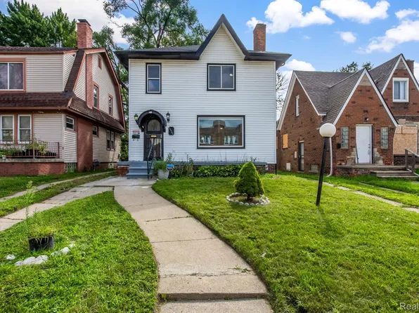 14748 Woodmont Ave, Detroit, MI 48227
