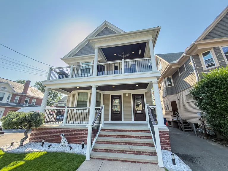 780 Orange St #3 — Photo 5