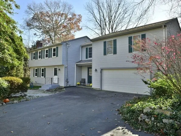 75 Neck Hill Rd, Mendon, MA 01756