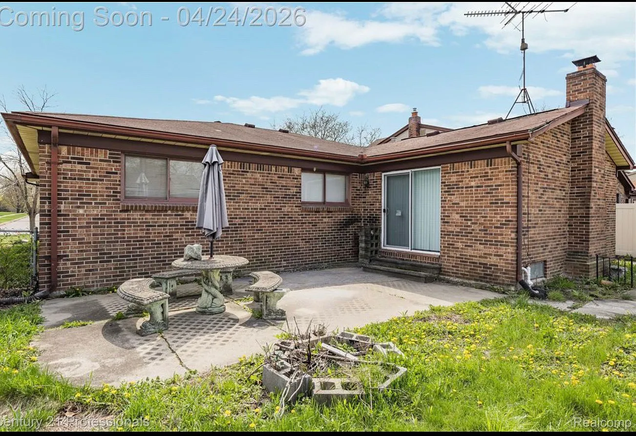 3 bed, 1565 sqft, $2,650 — Photo 3