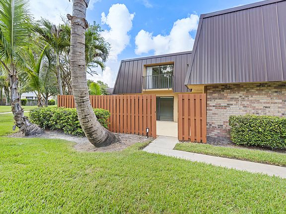 2nd image of 5726 SE WINDSONG Lane #324