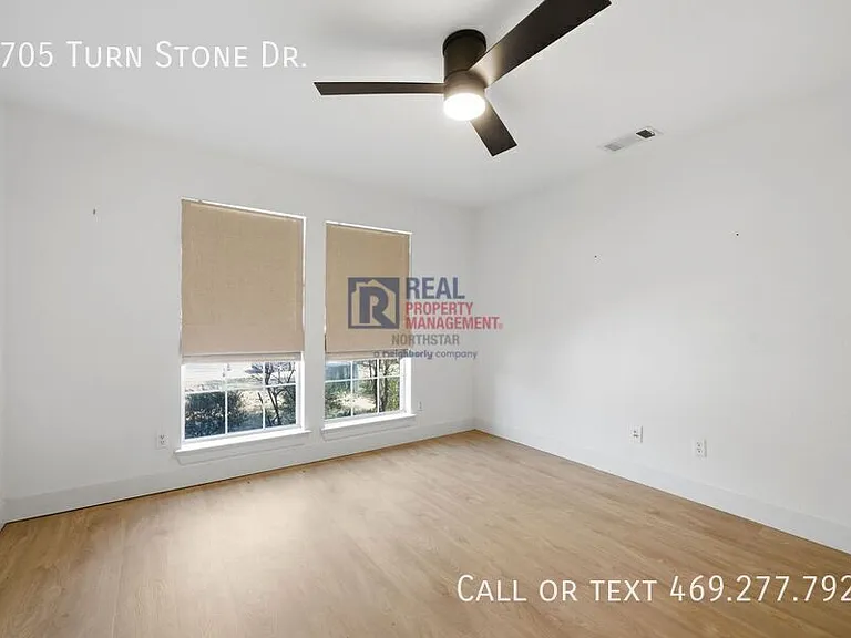 3705 Turn Stone Dr — Photo 2