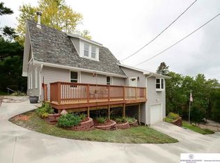 3107 Howell St, Omaha, NE 68112