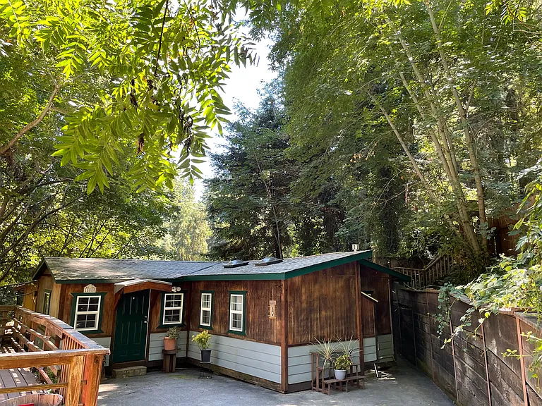 15080 Fern Ave #B — Photo 1