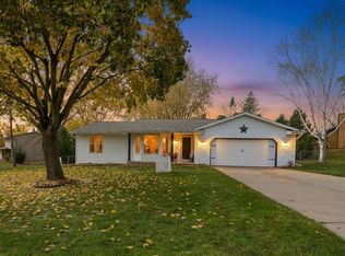 2925 Devroy Ln, Green Bay, WI 54313