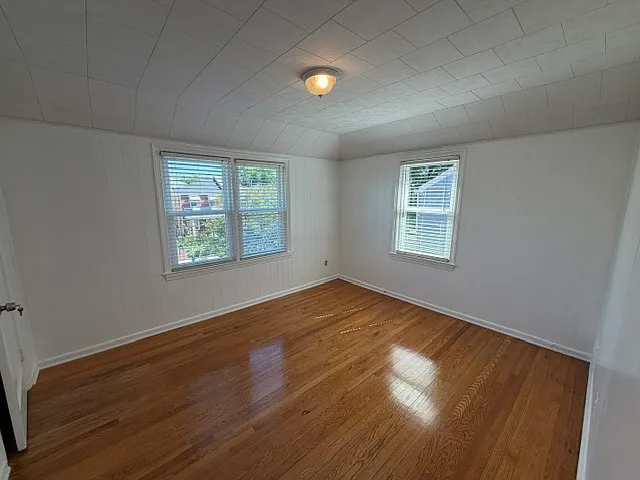 639 Emerson St NE — Photo 28