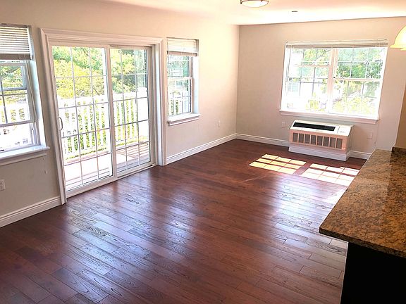 3rd image of 18 Harmon St APT 3E