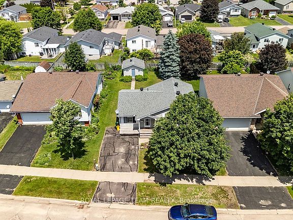 5th image of 189 Garden St