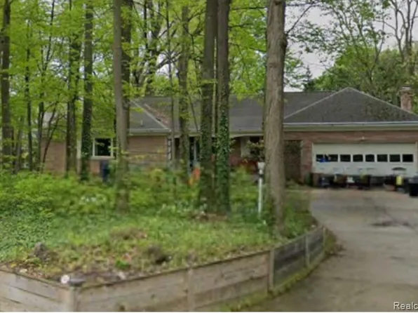5127 Dye Hill Ct, Flint, MI 48532