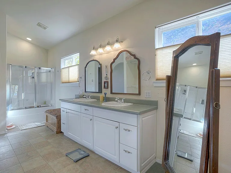 Ophir Dr — Photo 15