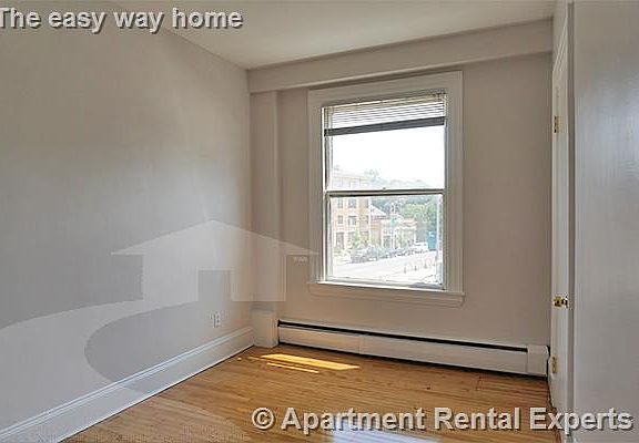 4th image of 1800 Massachusetts Ave APT 33