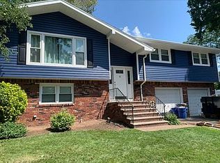 2 Dogwood Ct, Westwood, NJ 07675