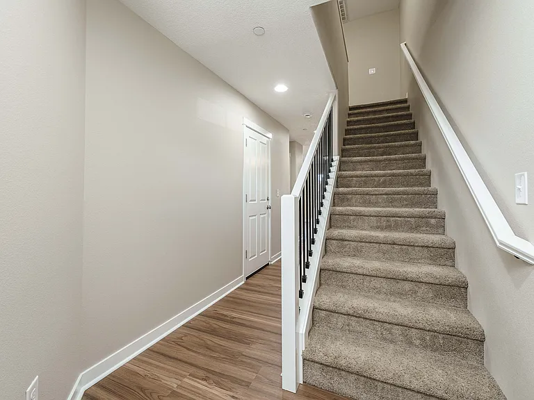 836 NE 109th Ct — Photo 3