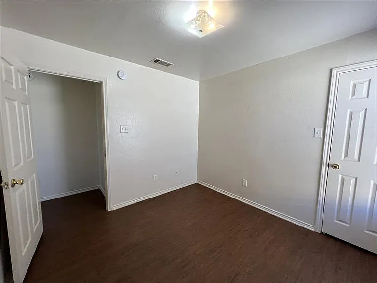 3407 Toledo Dr #D — Photo 9