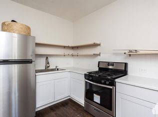 3119 N Kimball Ave APT 1, Chicago, IL 60618