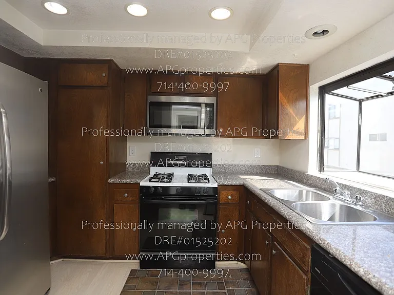 2000 W Palmyra Ave #32 — Photo 6