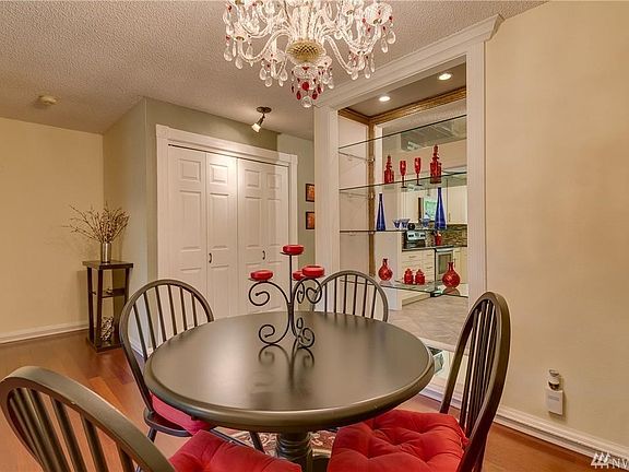 2nd image of 14777 NE 50th Pl APT L8
