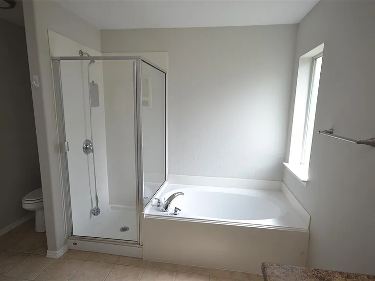 228 Falcon Ln — Photo 10