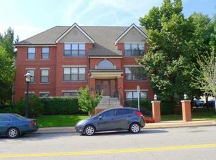 445 W 9th St APT 204, Kansas City, MO 64105