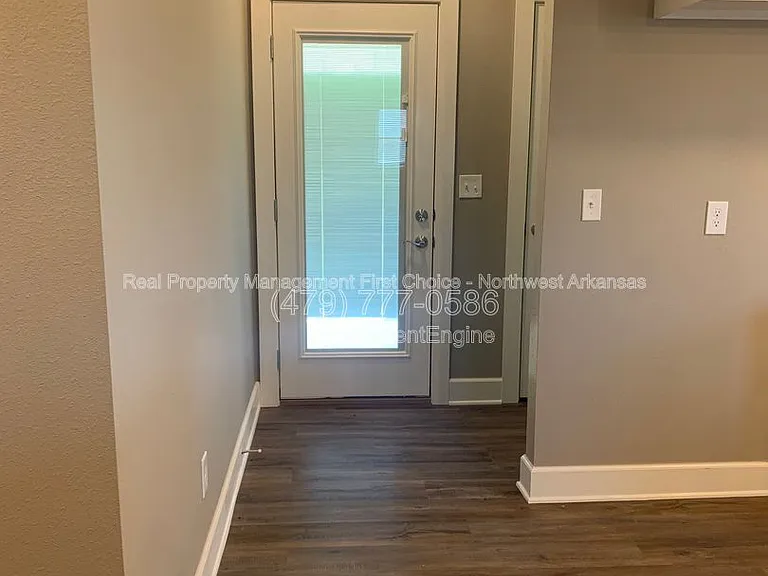 537 Buckboard Rd — Photo 17