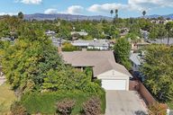 Sylvan St-S2110-049.jpg