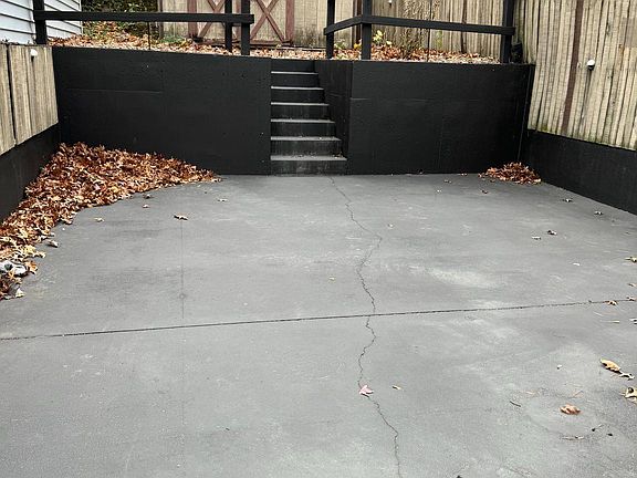 5th image of 1541 W Norwegian St