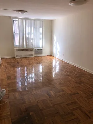 Sold by Dom Realty | media 5