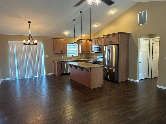2nd image of 2848 Hulman St