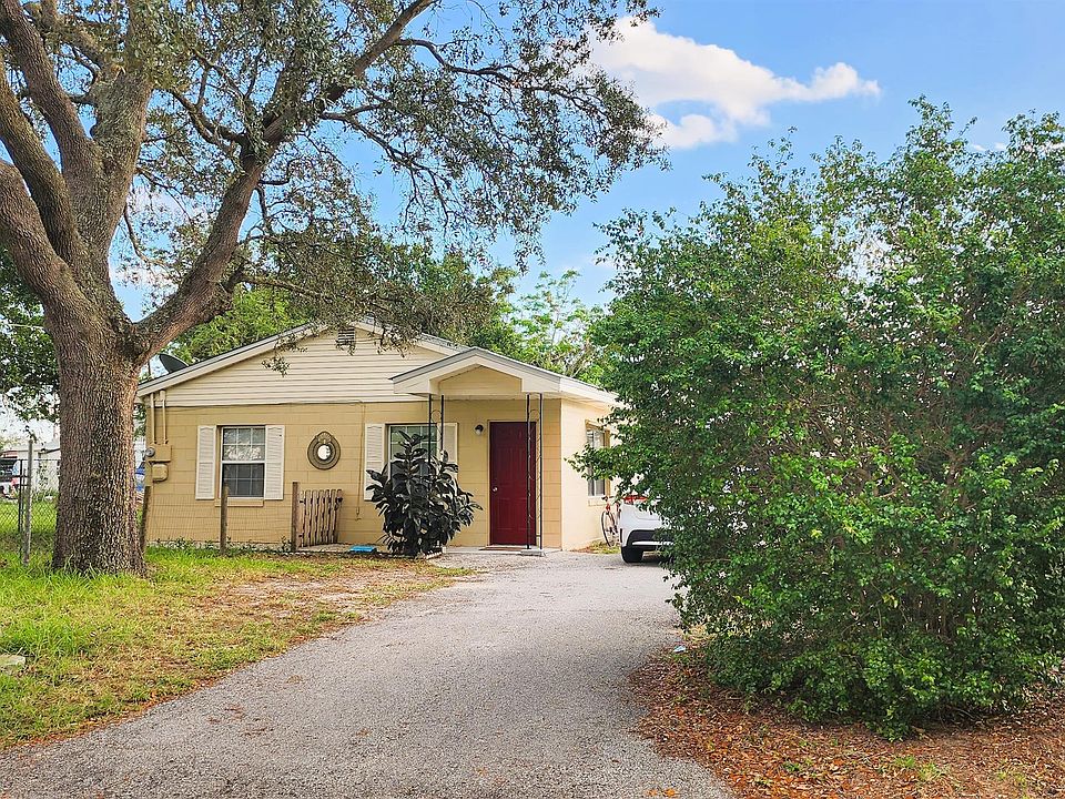 1st image of 1064 Cohassett Ave