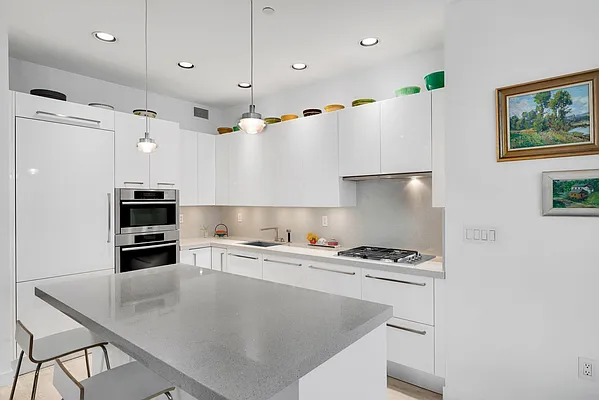 Sold by Compass | media 3
