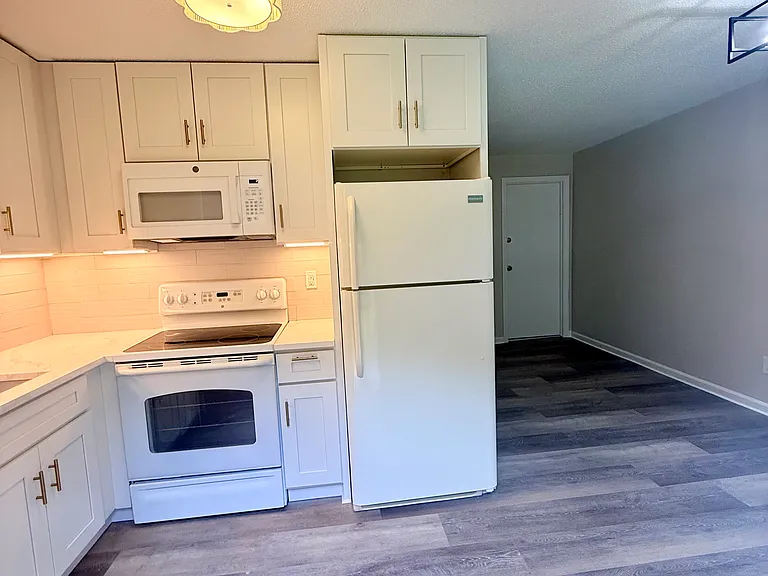 23 Hart Pl #2 — Photo 3