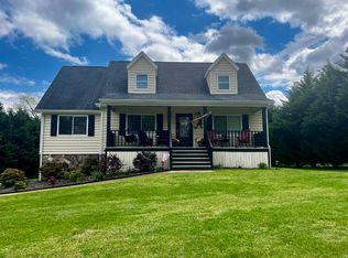 8114 Savannah Hills Dr, Ooltewah, TN 37363