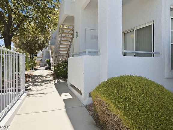 4th image of 2201 Ramsgate Dr APT 515