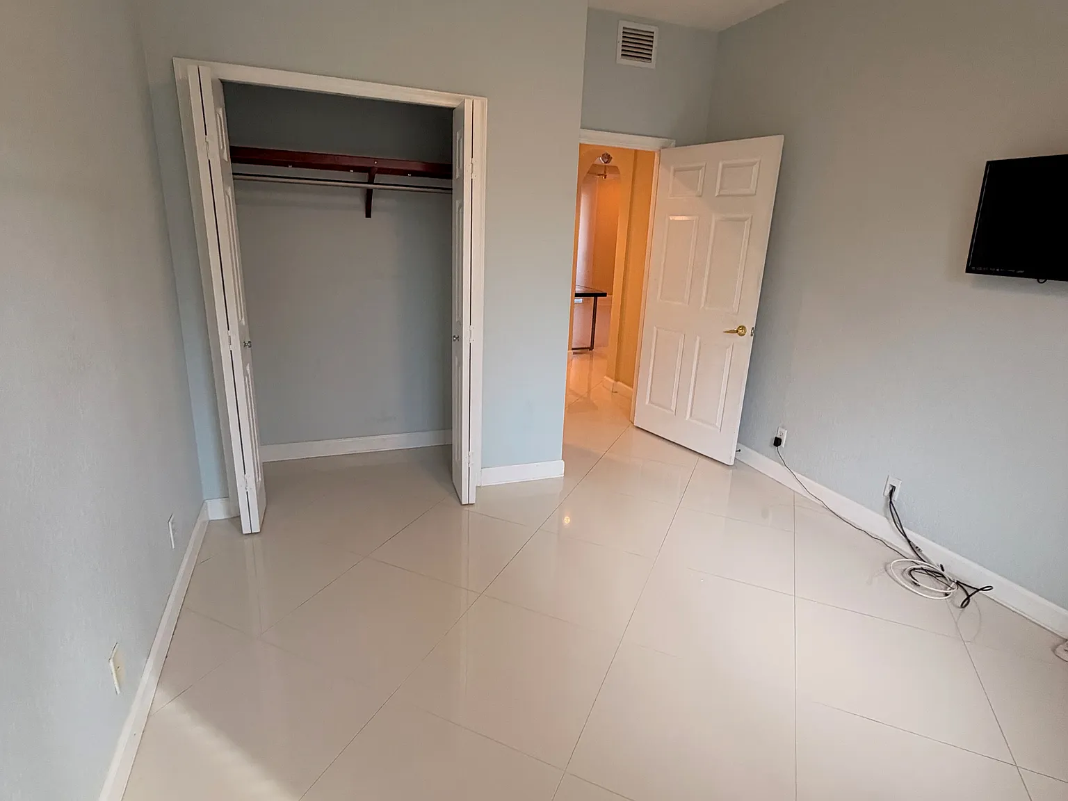 2 bed, 1170 sqft, $2,750 — Photo 2