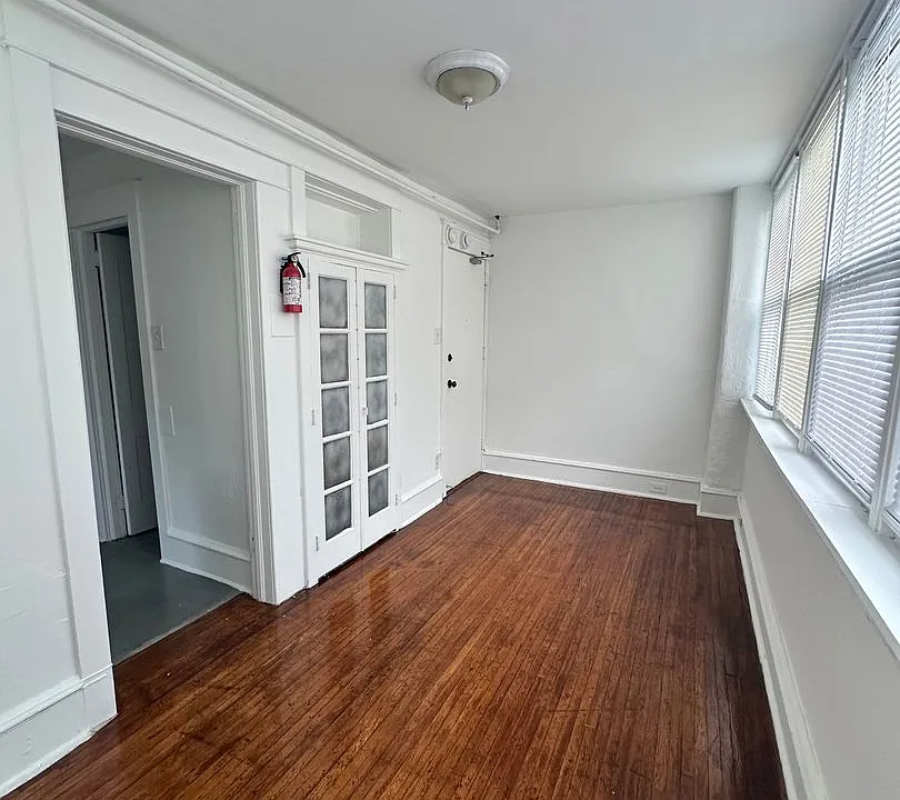 48 S Wycombe Ave