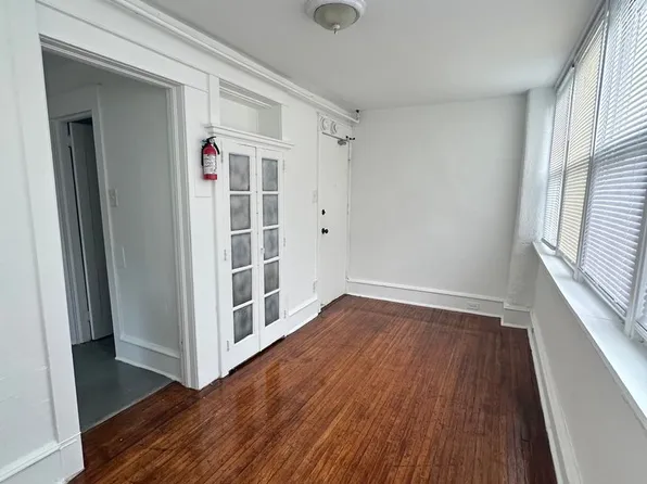 48 S Wycombe Ave