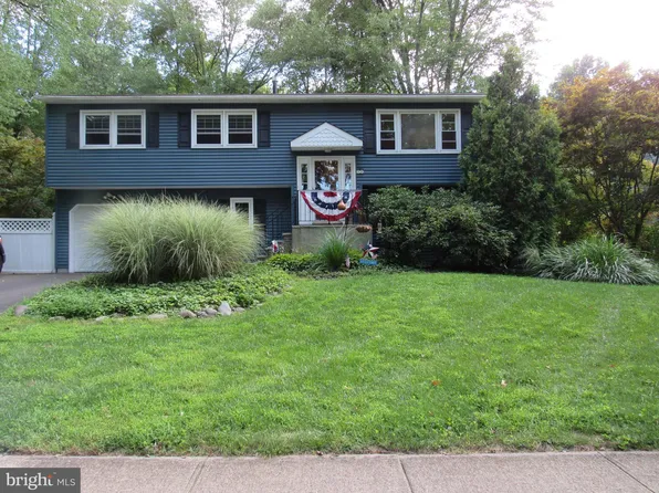 25 Lake Dr, Roosevelt, NJ 08555