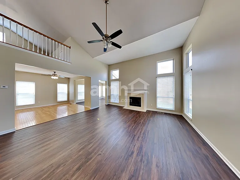 338 Calebs Ct — Photo 8