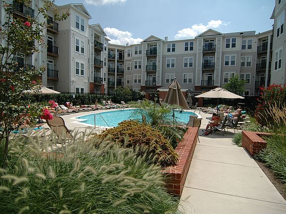 5th image of 2655 Prosperity Ave APT 235
